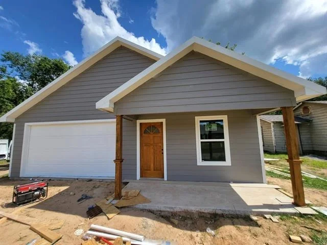 Photo of 2150 Kansas Street