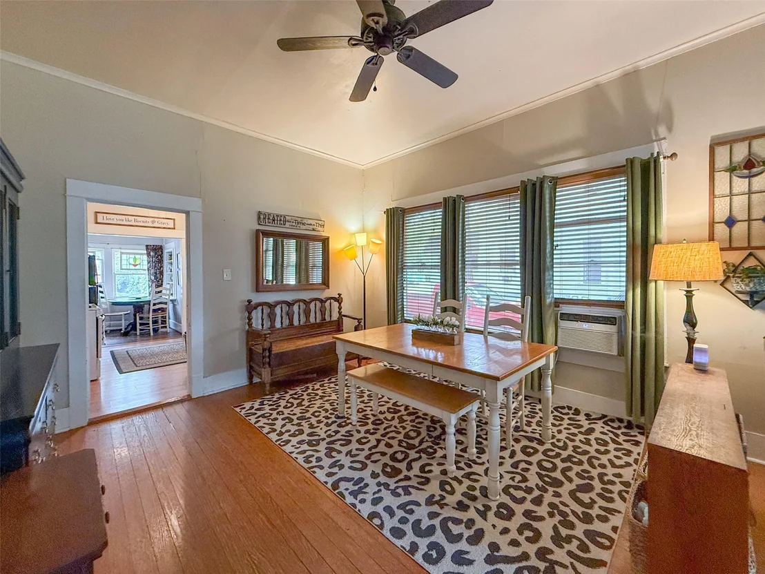 Photo of 1309 N Austin Street