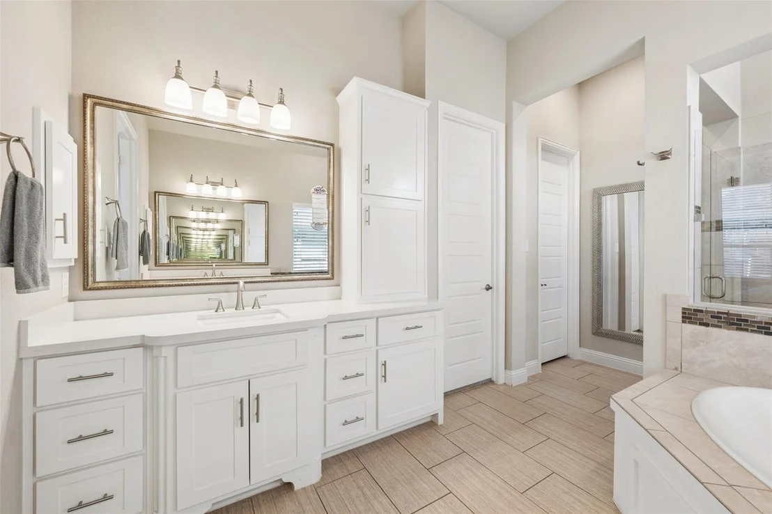 Photo of 1116 Broadmoor Way