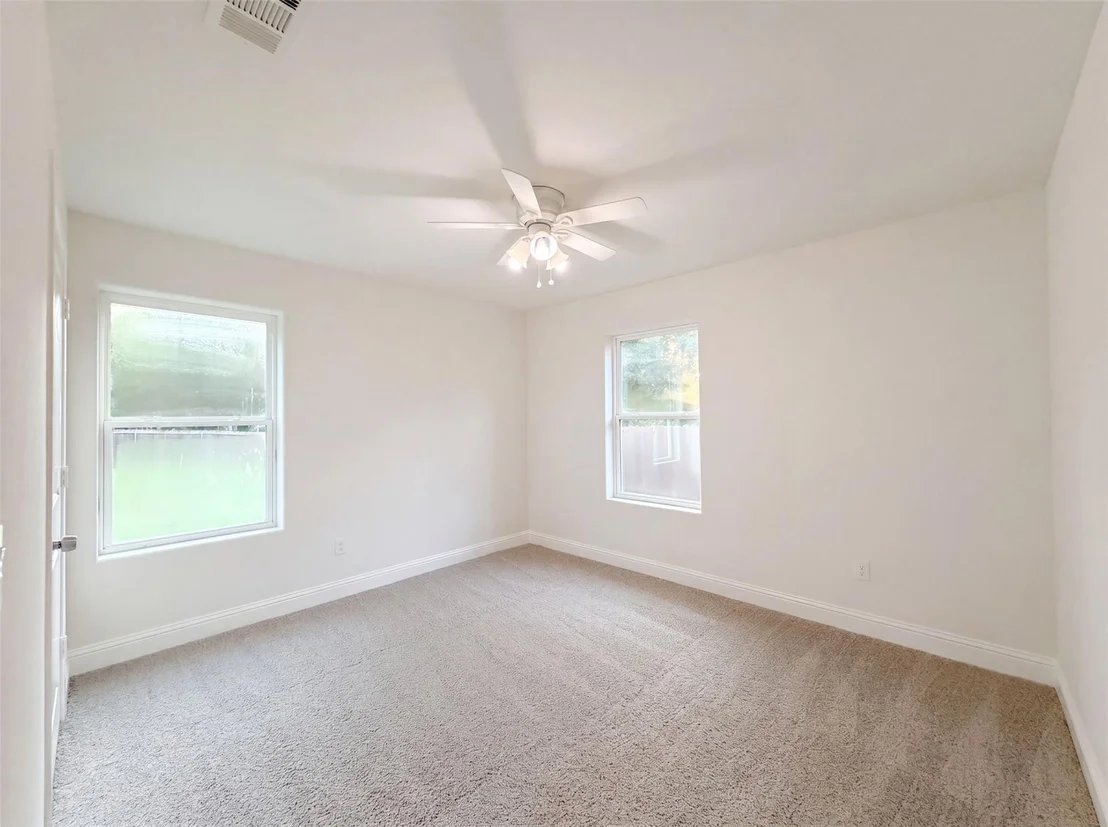 Photo of 709 W Hull Street