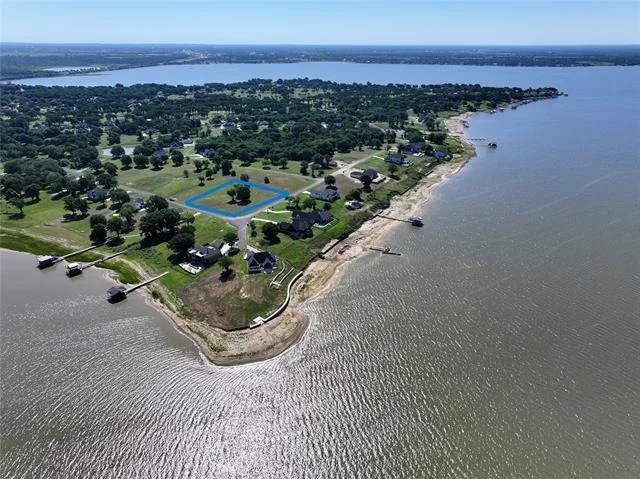 Photo of 551 Shoreline Drive