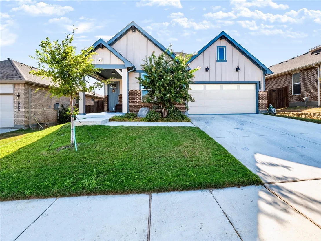 Photo of 2220 Redwing Drive
