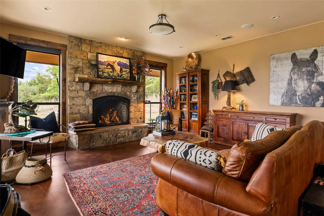Photo of 27475 N Us-281