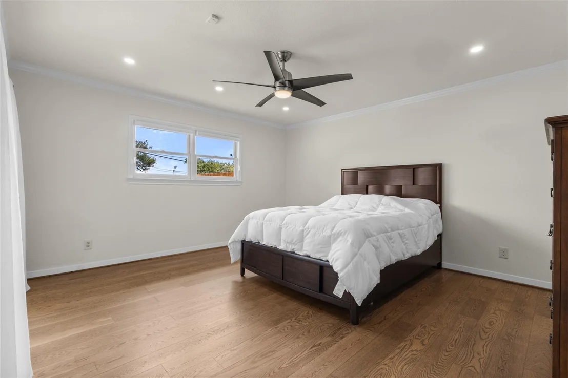 Photo of 908 Vinecrest Lane