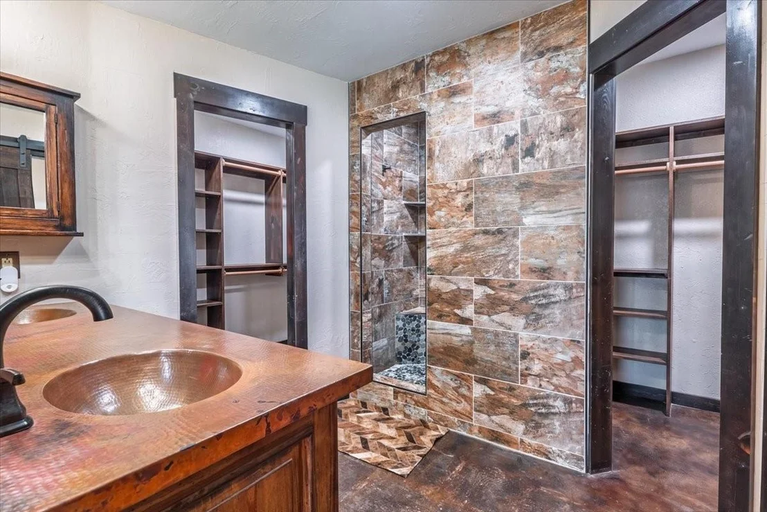 Photo of 820 Walker Lane