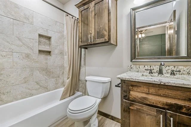 Photo of 14700 Della Lane