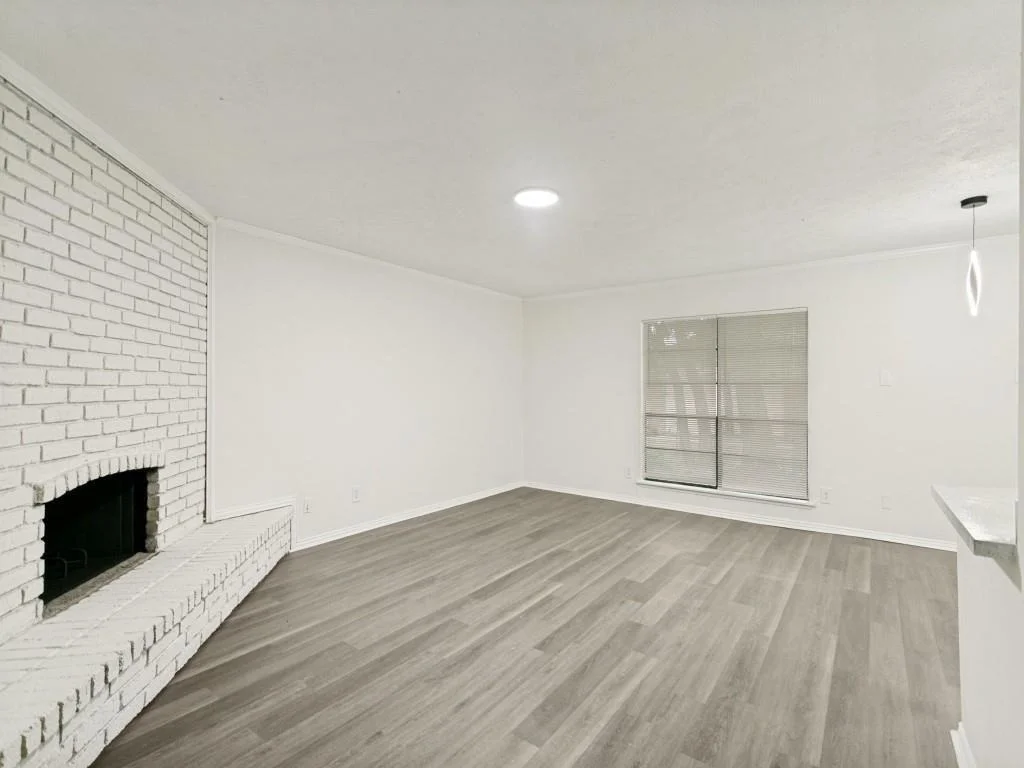 Photo of 905 Hawthorne Drive
