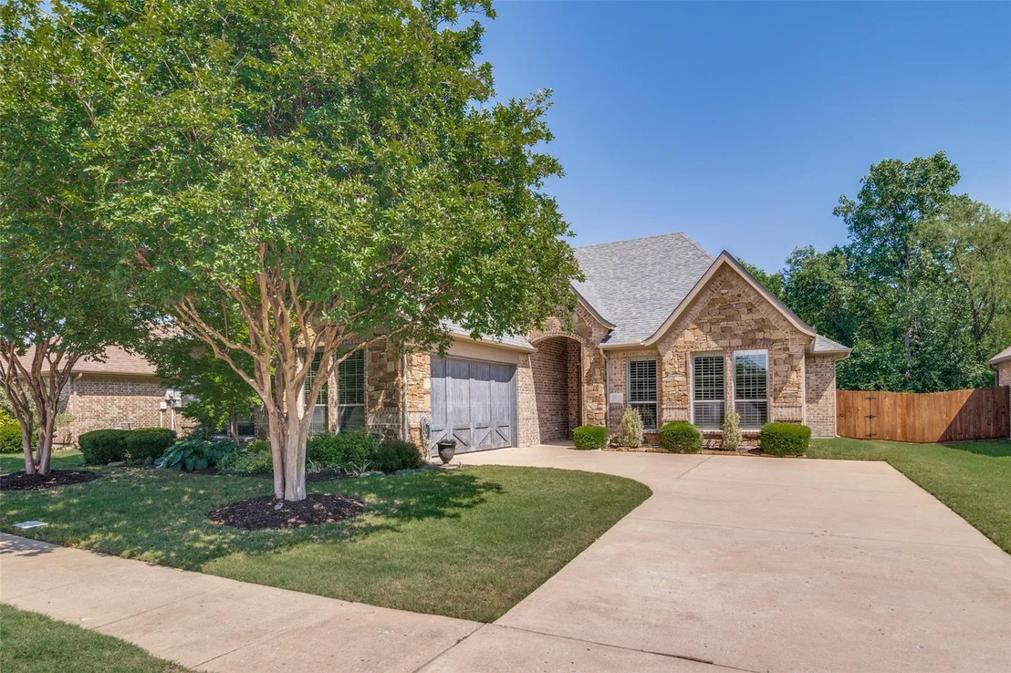Photo of 2512 Cedarwood Trail