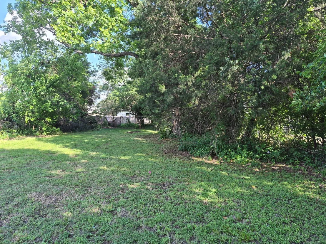 Photo of 1912 Barnard Avenue