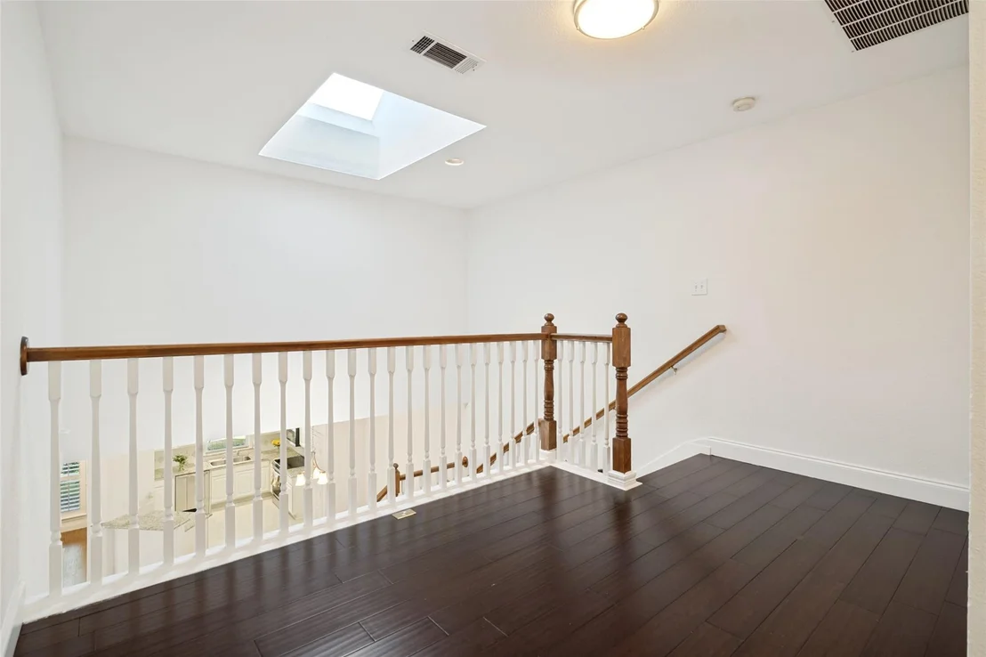 Photo of 6924 Harvey Lane