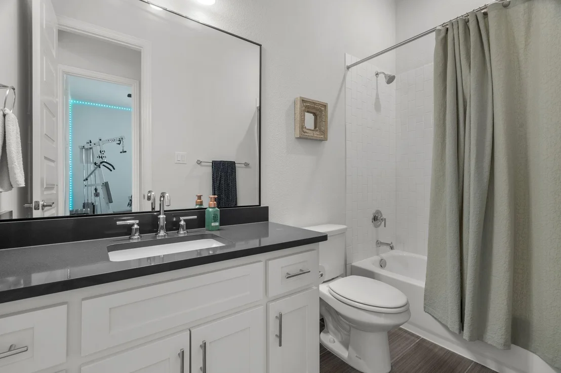 Photo of 4733 Valley Peak