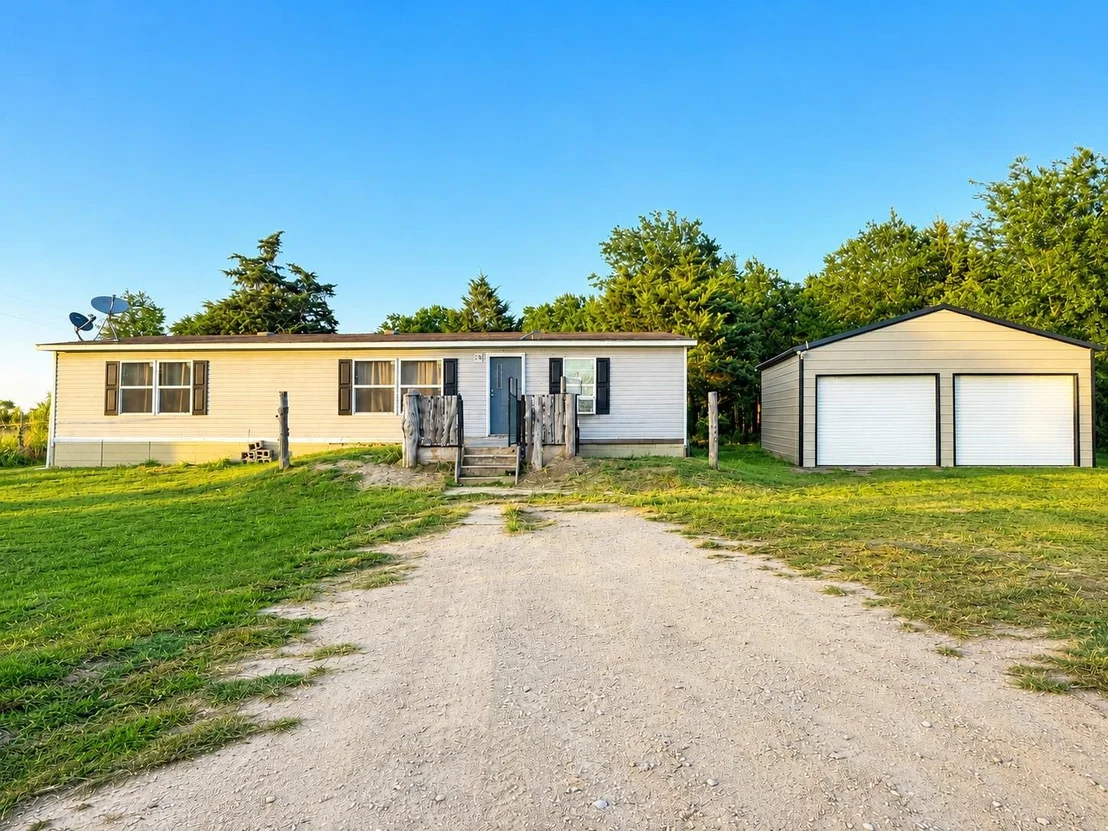 Photo of 8883 County Road 2075