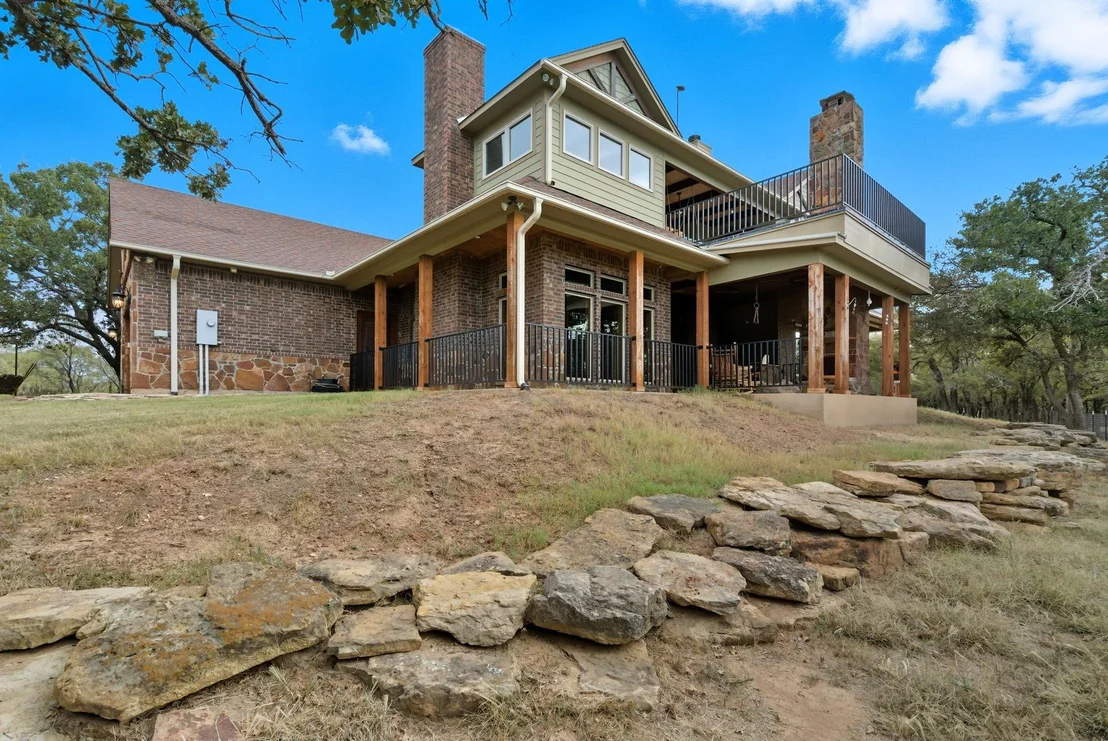 Photo of 735 Gresham Lane