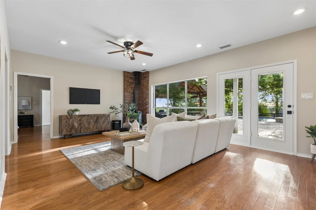 Photo of 4120 Rigsby Lane