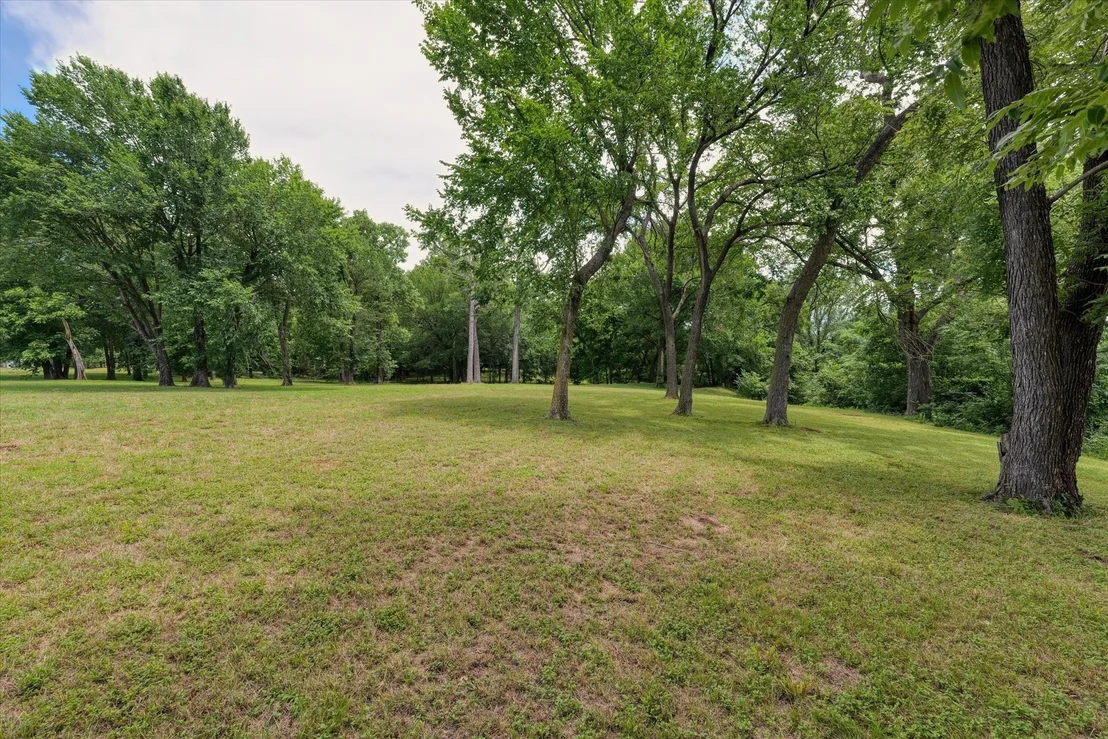 Photo of 505 River Road