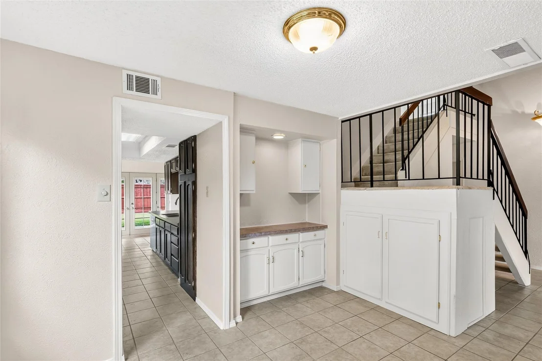 Photo of 3302 Ivanhoe Lane