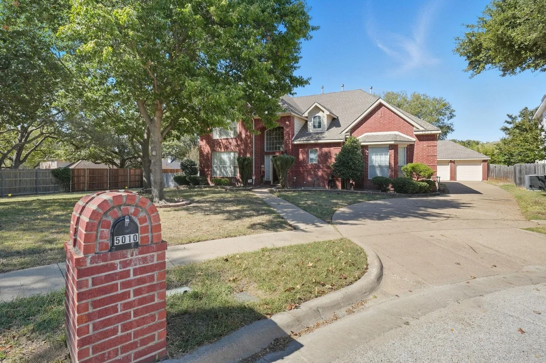 Photo of 5010 Coventry Lane