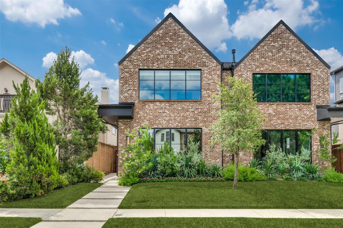 Photo of 3716 W Beverly Drive