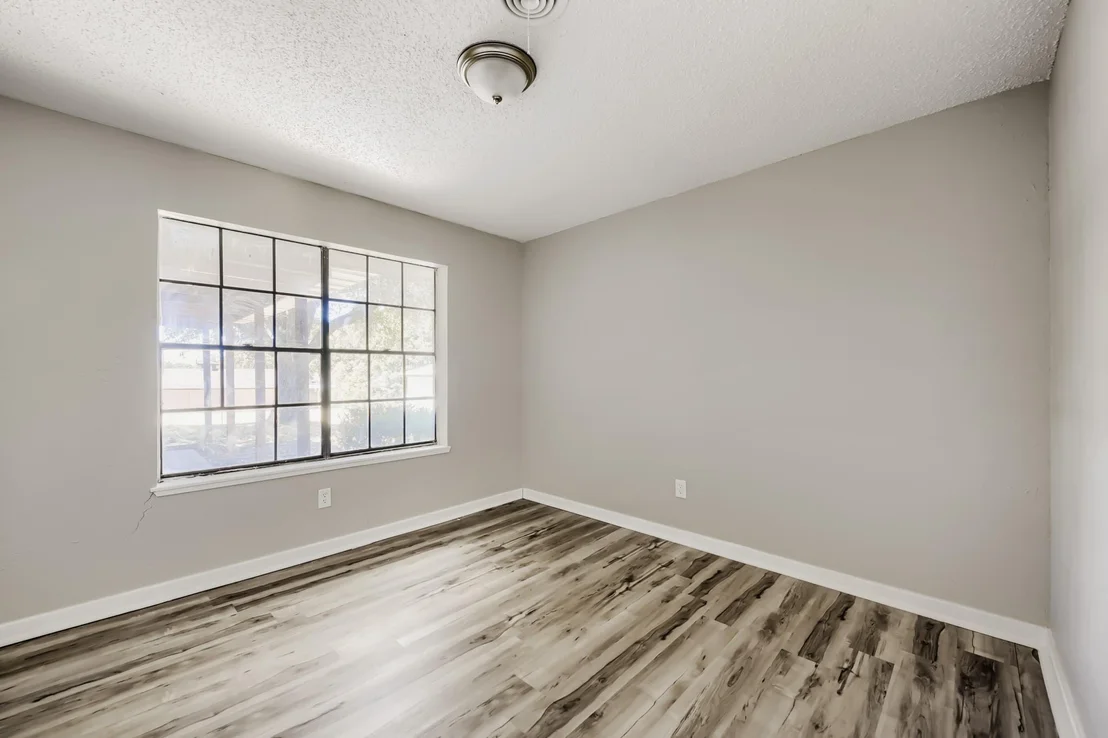 Photo of 2185 Jana Lane
