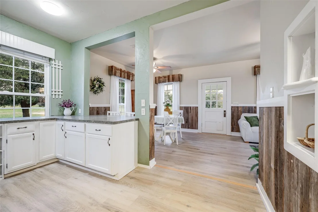 Photo of 13471 Cedar Valley Road