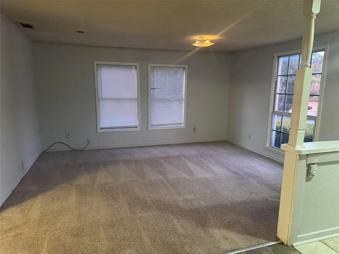 Photo of 803 N Joe Wilson Road
