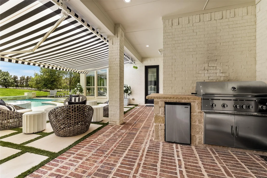 Photo of 2120 Meadow View Drive