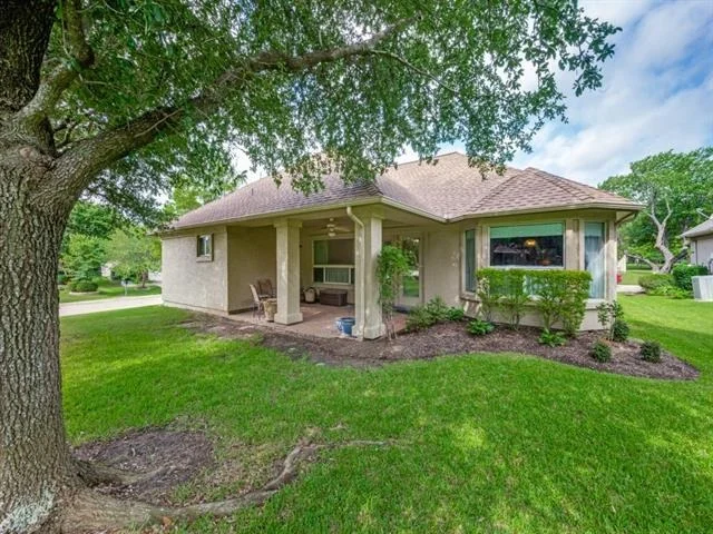 Photo of 9513 Trailwood Drive