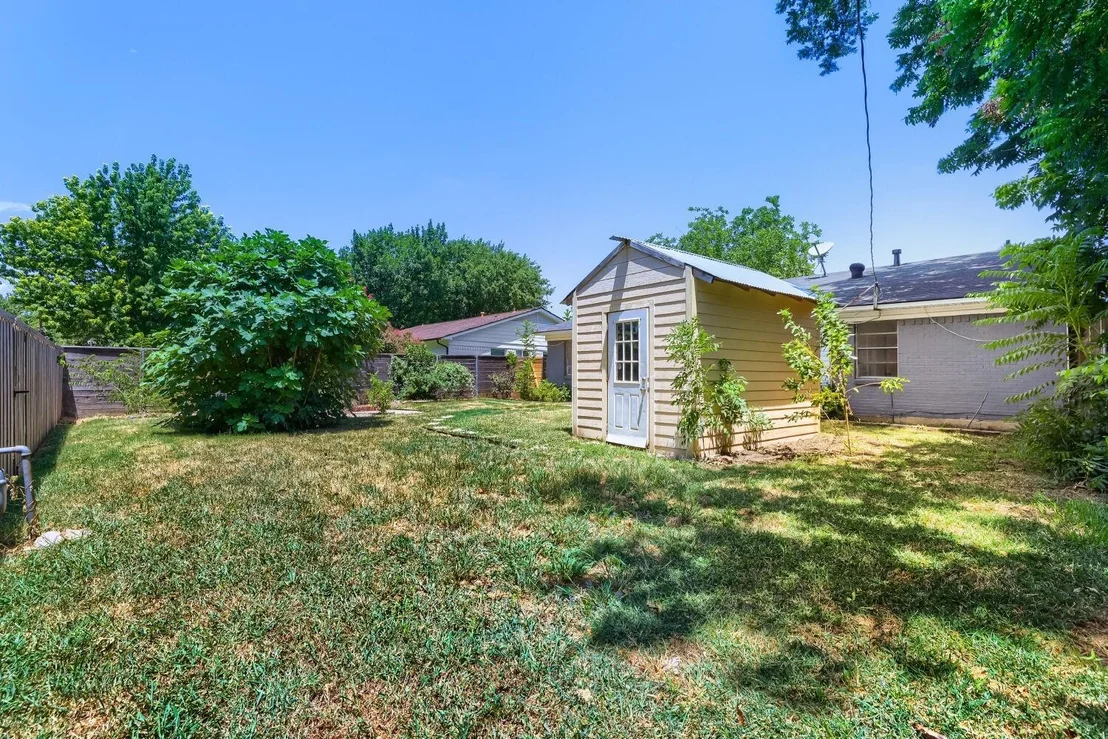 Photo of 1207 Ridgeway Drive