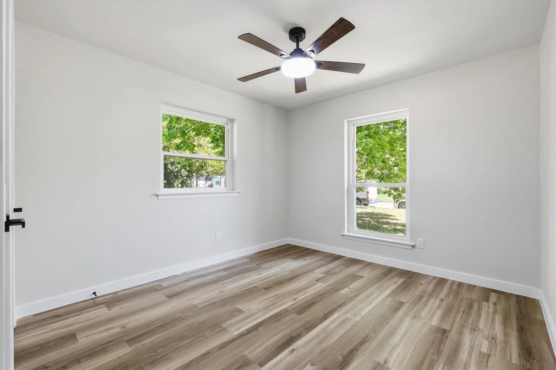 Photo of 419 Summit Drive