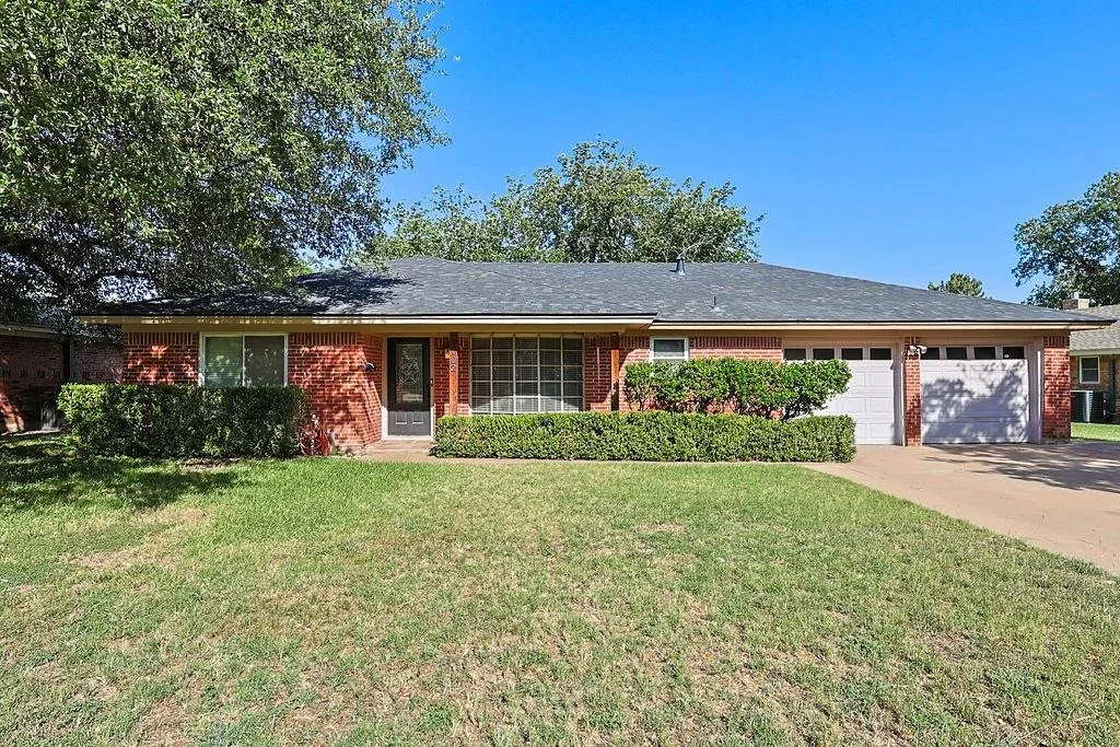 Photo of 3102 Ivanhoe Lane