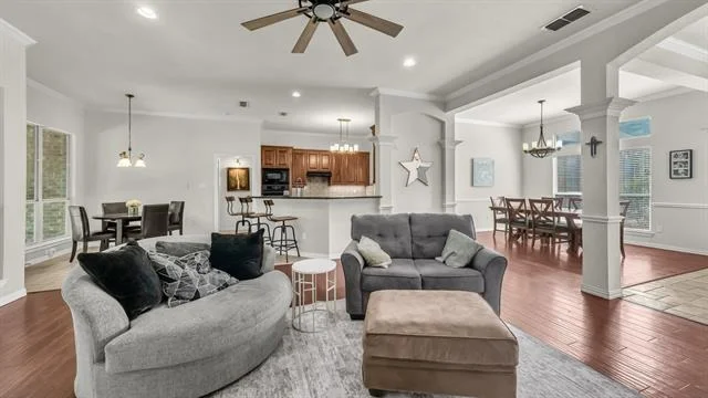 Photo of 203 Mockingbird Lane