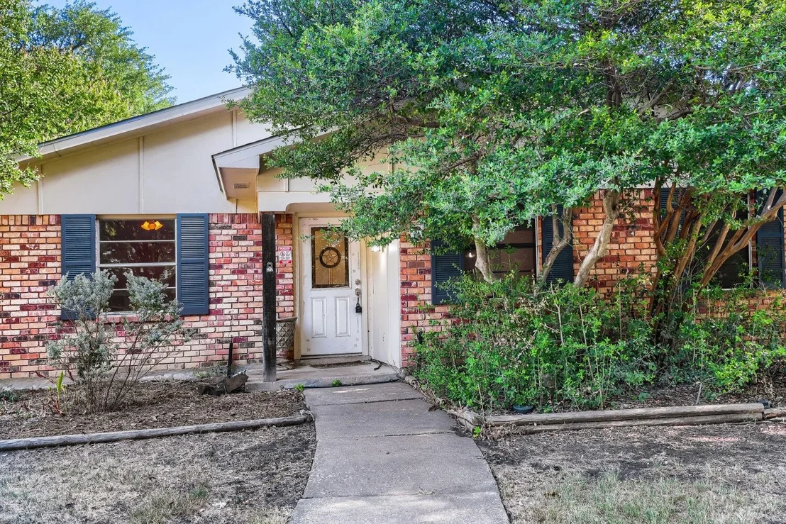 Photo of 1309 Whitehall Drive