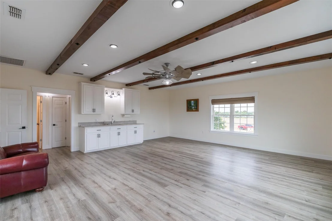 Photo of 582 Clark Road