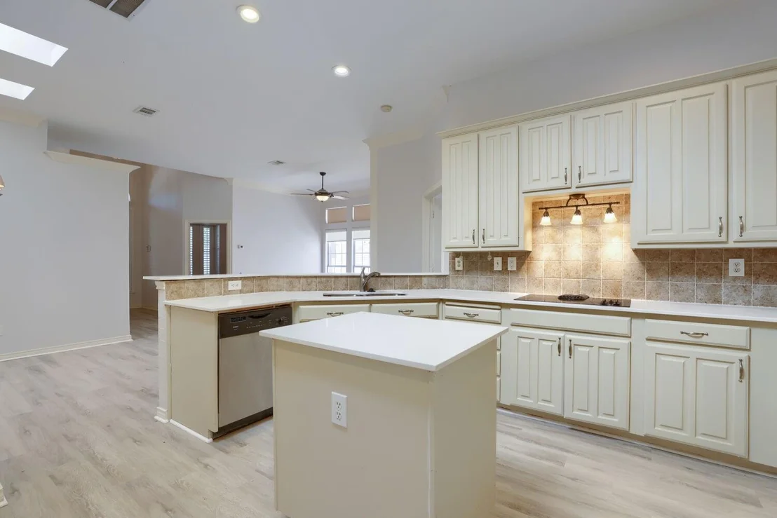 Photo of 8622 Forest Glen Drive