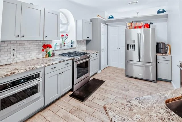 Photo of 751 Livingston Drive