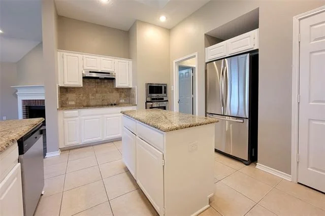Photo of 1604 Knoll Ridge Circle