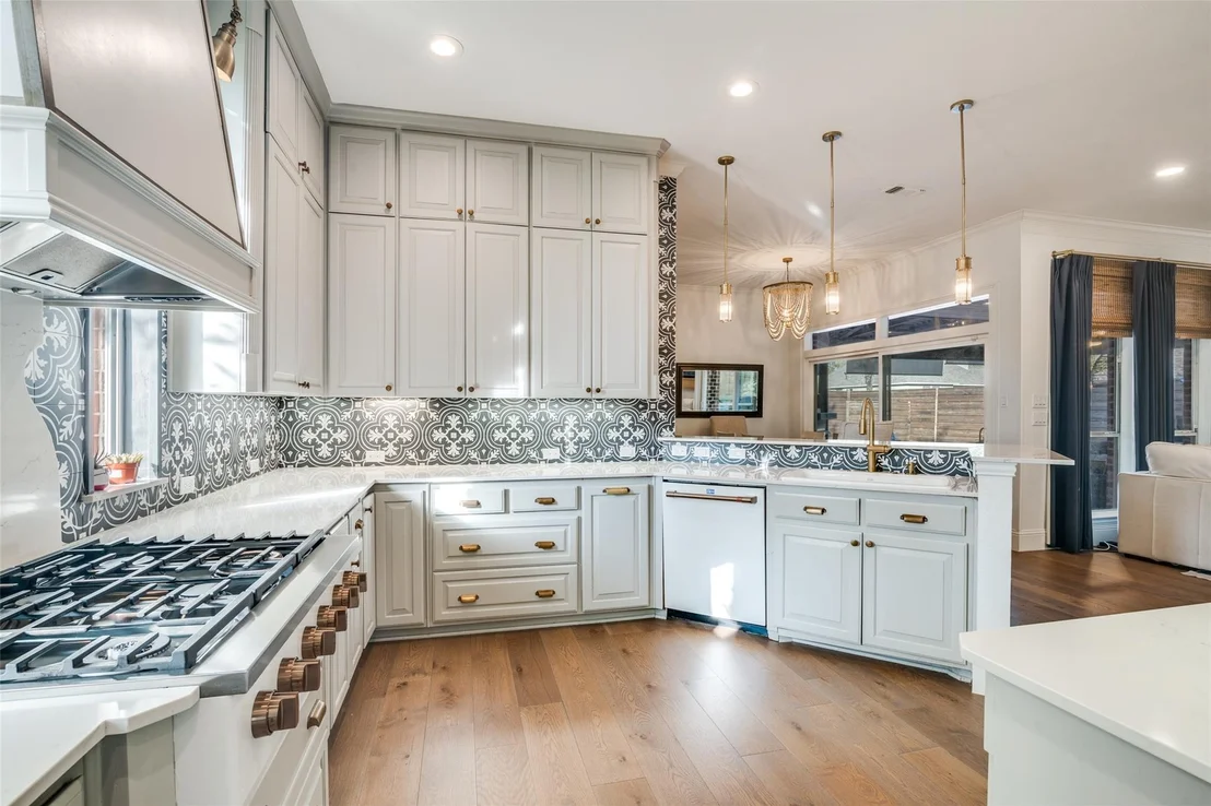 Photo of 8005 Rosemont Drive