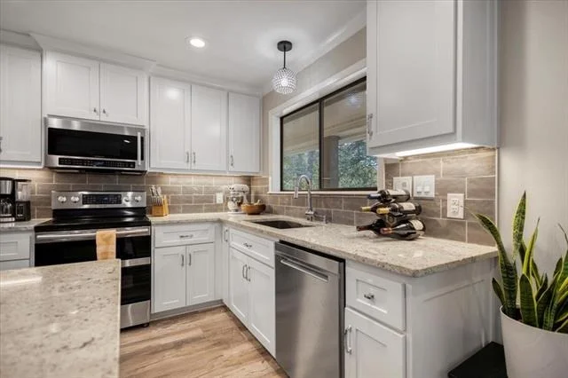 Photo of 441 Hideaway Lane Central