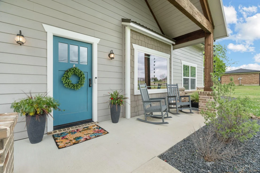 Photo of 828 Cornelius Road