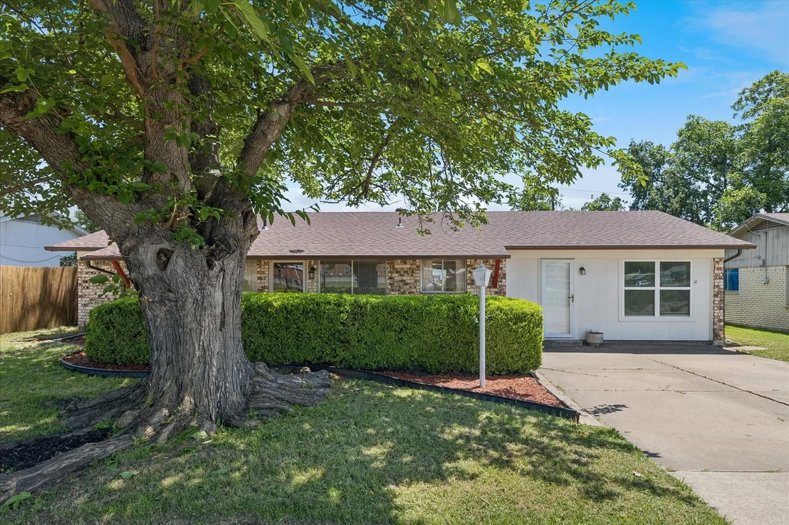 Photo of 5820 Shipp Drive