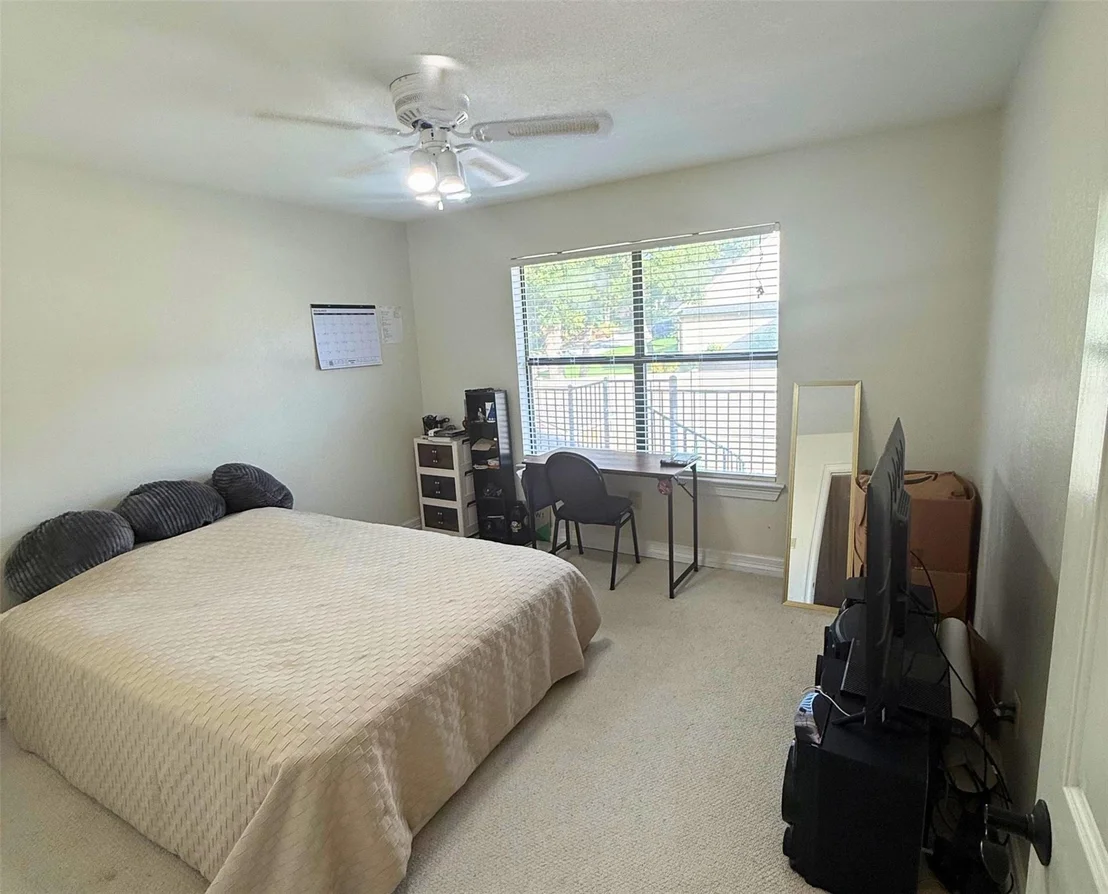 Photo of 6004 Lakehurst Drive