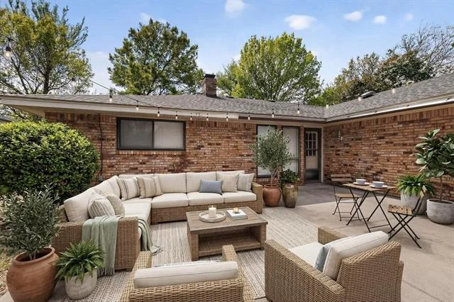 Photo of 213 Gregory Drive