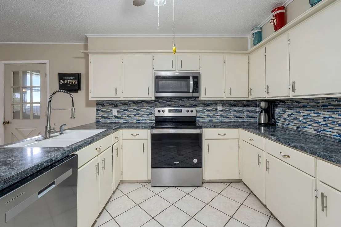 Photo of 100 W Oak Acres Drive
