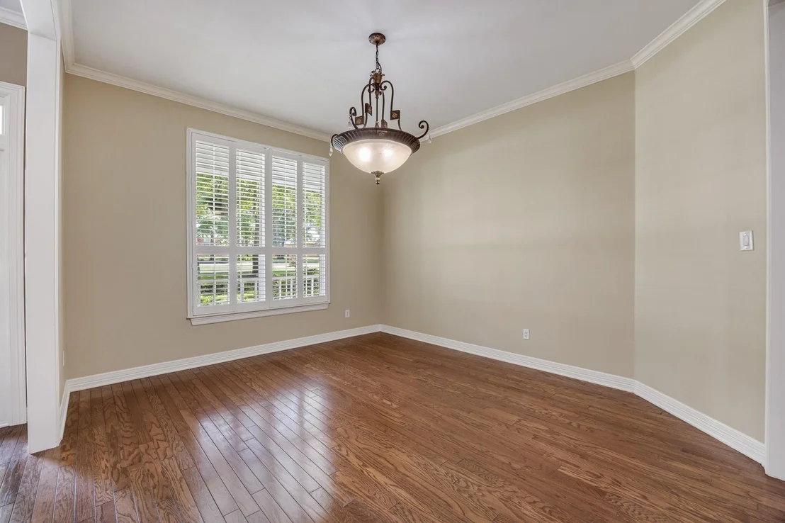 Photo of 17820 Oak Forest Drive