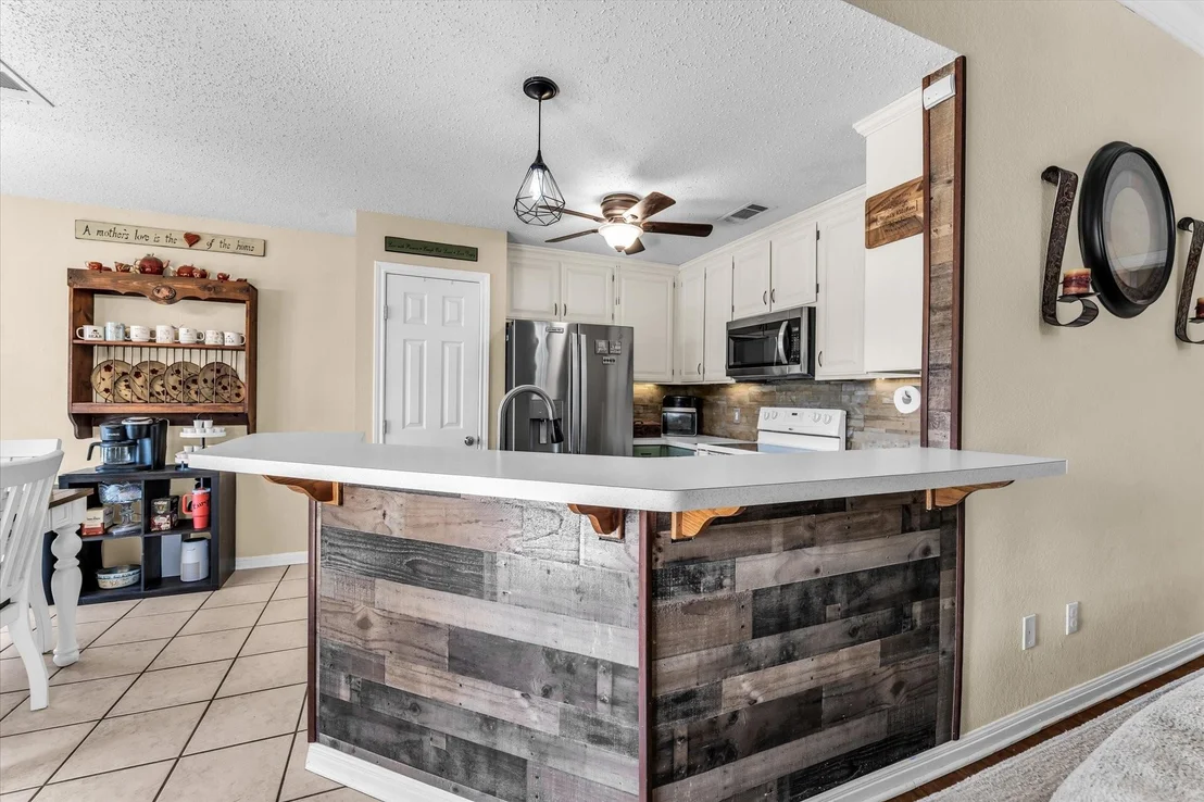 Photo of 104 Topaz Circle