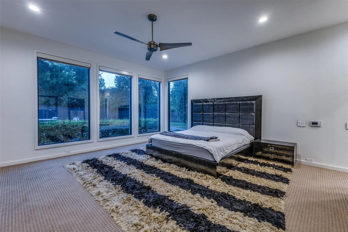 Photo of 6321 Spring Valley Road
