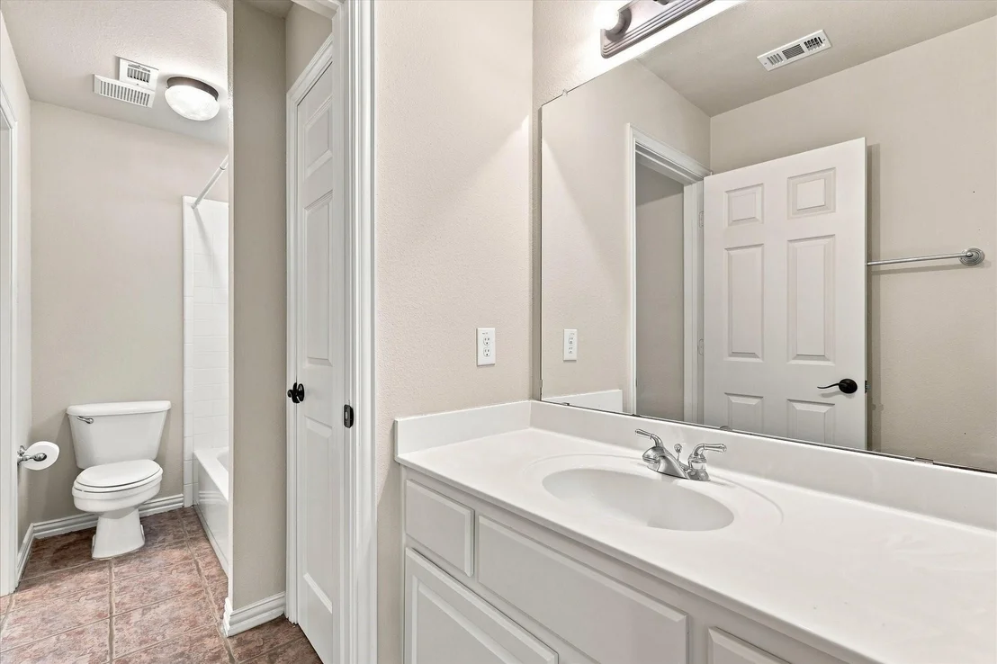 Photo of 708 Lakeway Drive