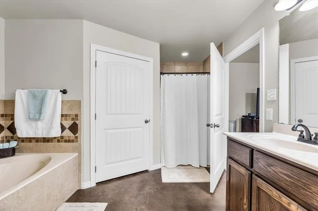 Photo of 814 Springdale Circle