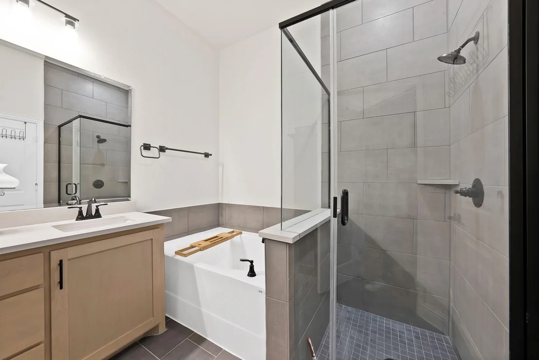 Photo of 1521 Alexander Drive