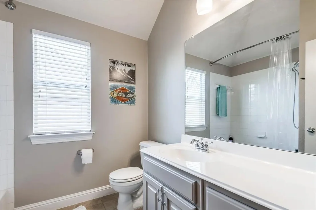 Photo of 830 Woodview Drive